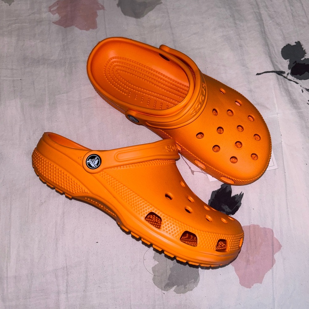 Crocs